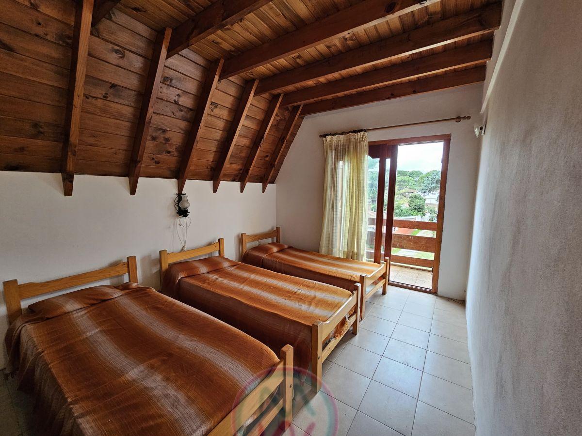 Foto de Chalet alpina de 4 ambientes en Gesell, imagen 4