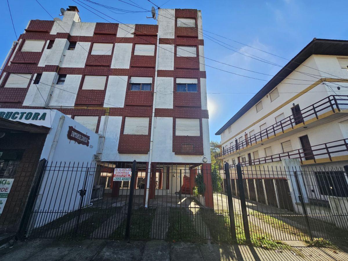 Foto de Departamento en venta c/ cochera en Zona Sur, imagen 1