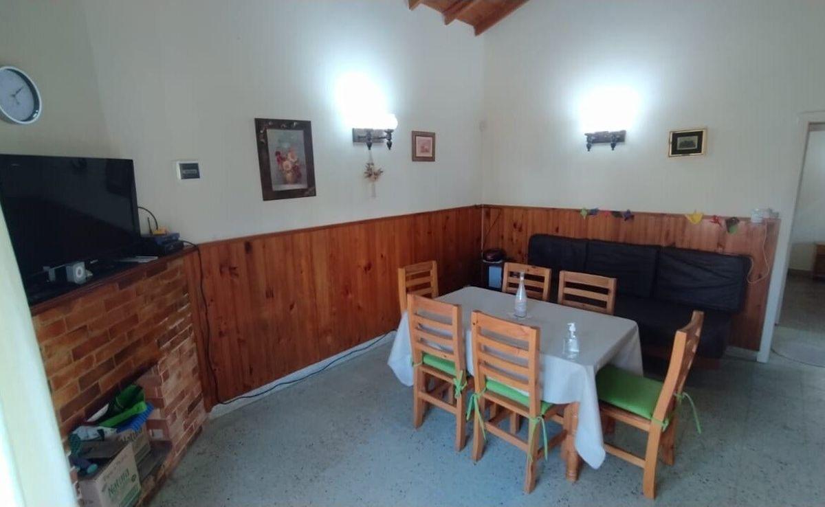 Foto de Chalet en venta c/ cochera en Zona Sur, imagen 4