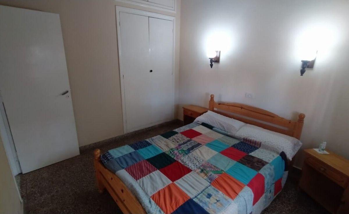 Foto de Chalet en venta c/ cochera en Zona Sur, imagen 3