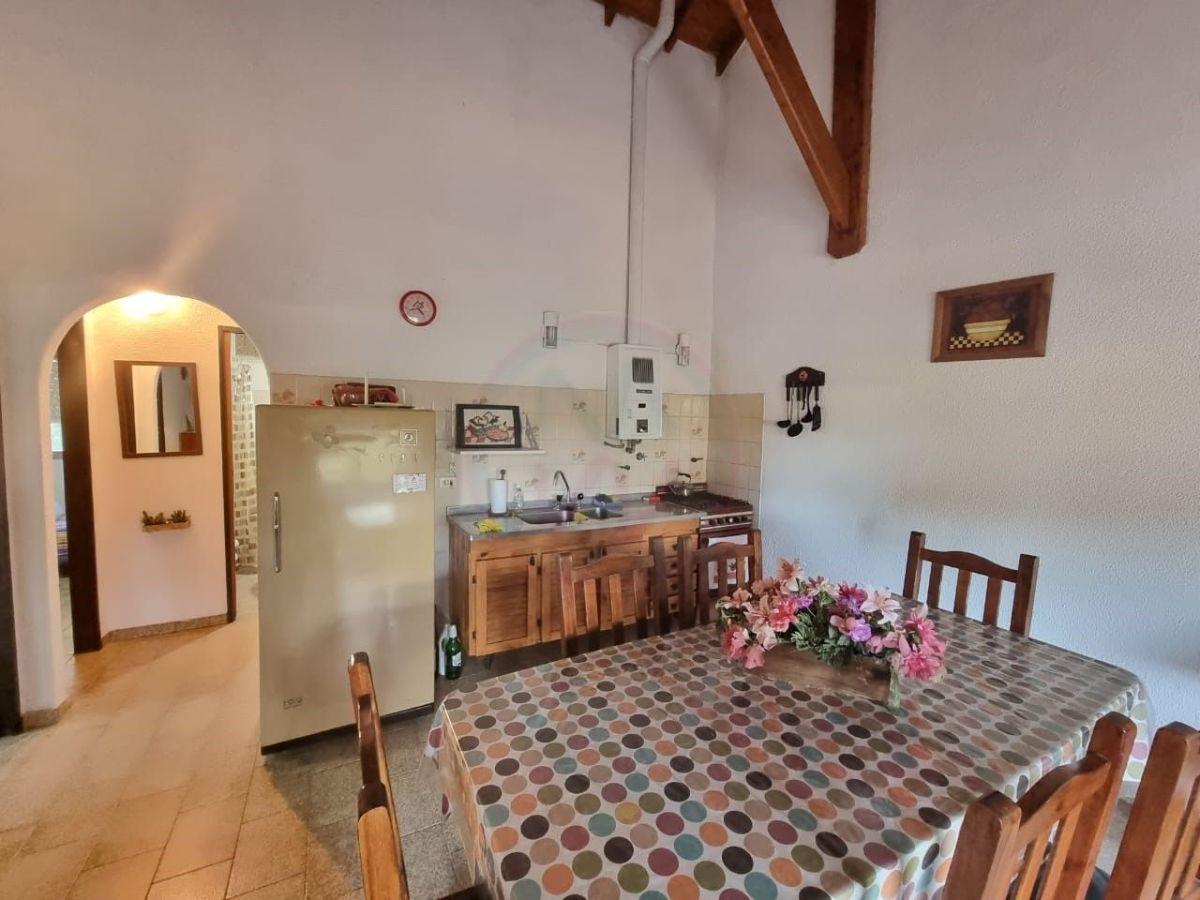 Foto de Chalet en venta de 3 dormitorios c/ cochera en Zona Sur, imagen 3