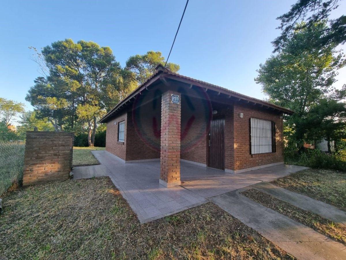 Foto de Chalet en venta de 3 dormitorios c/ cochera en Zona Sur, imagen 1