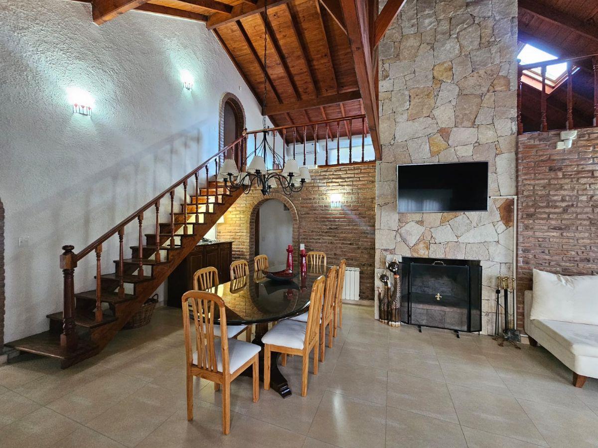 Foto de Casa en Venta 250 M2 cubiertos en Pinamar Norte, imagen 2