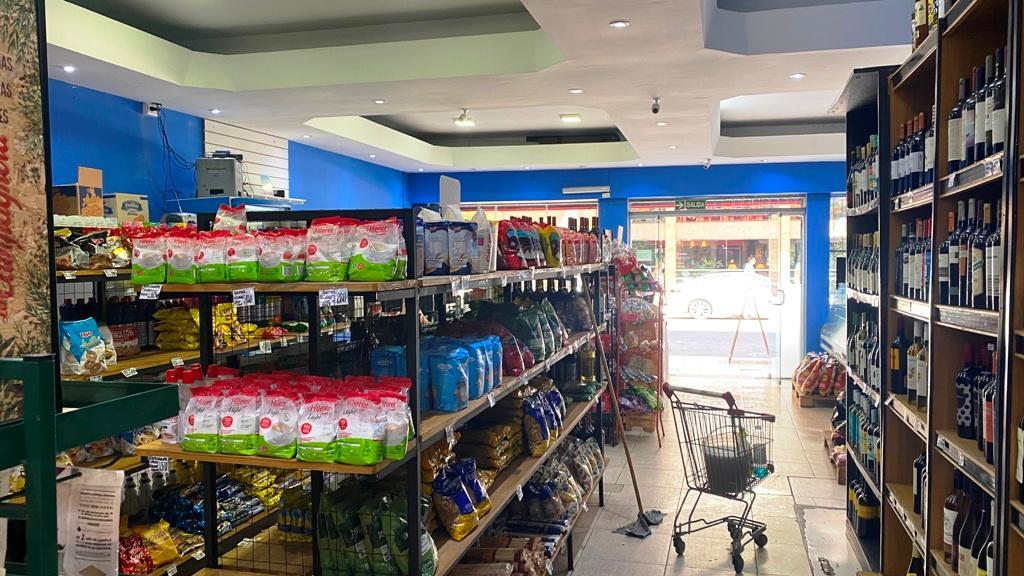 Foto de OPORTUNIDAD, con Financiacion, LOCAL (Apto gastronomico) + Depto 5 Amb, imagen 4
