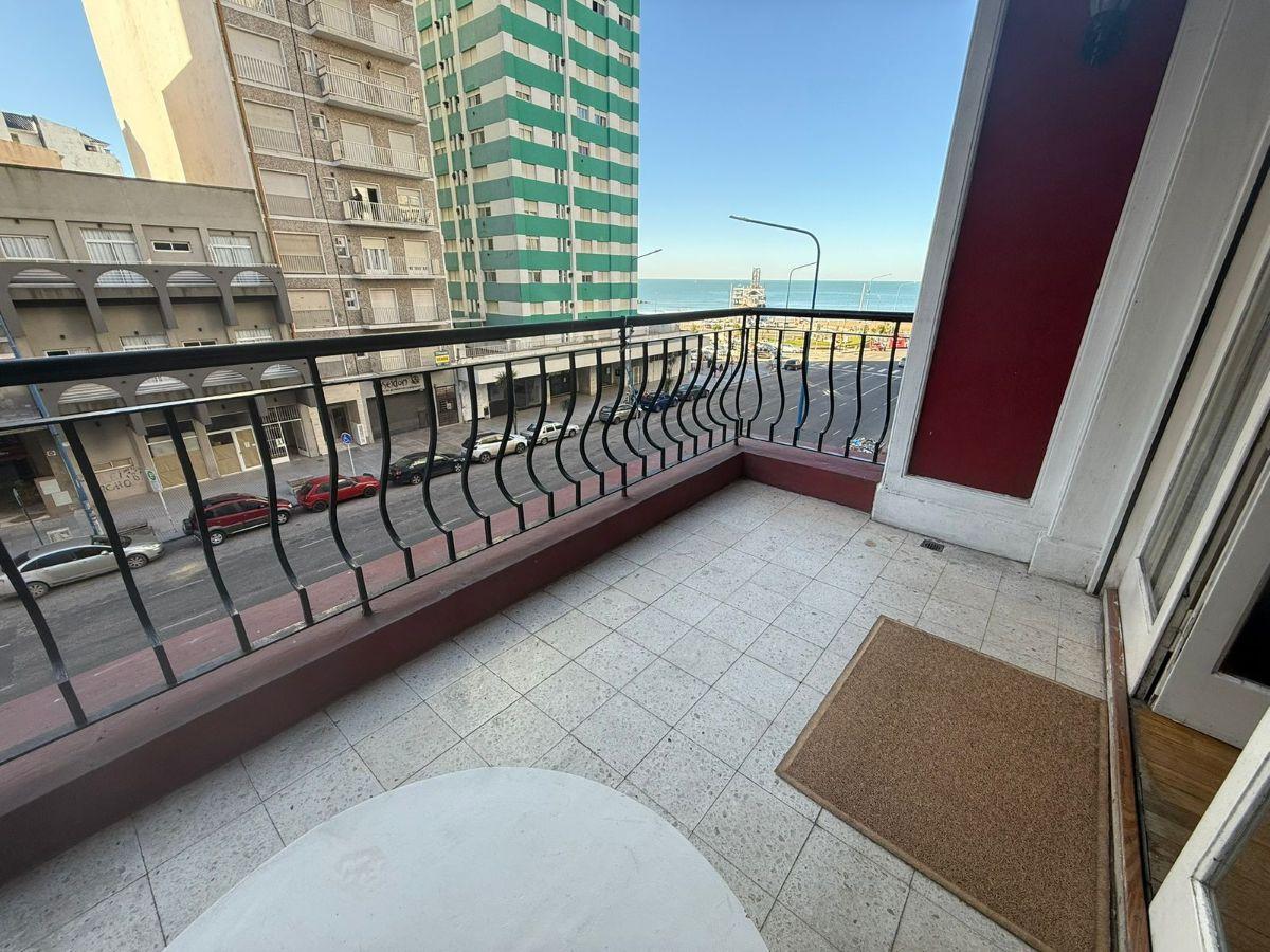 Departamento 3 Ambientes con Vista Al Mar, Av Pedro Luro 2200