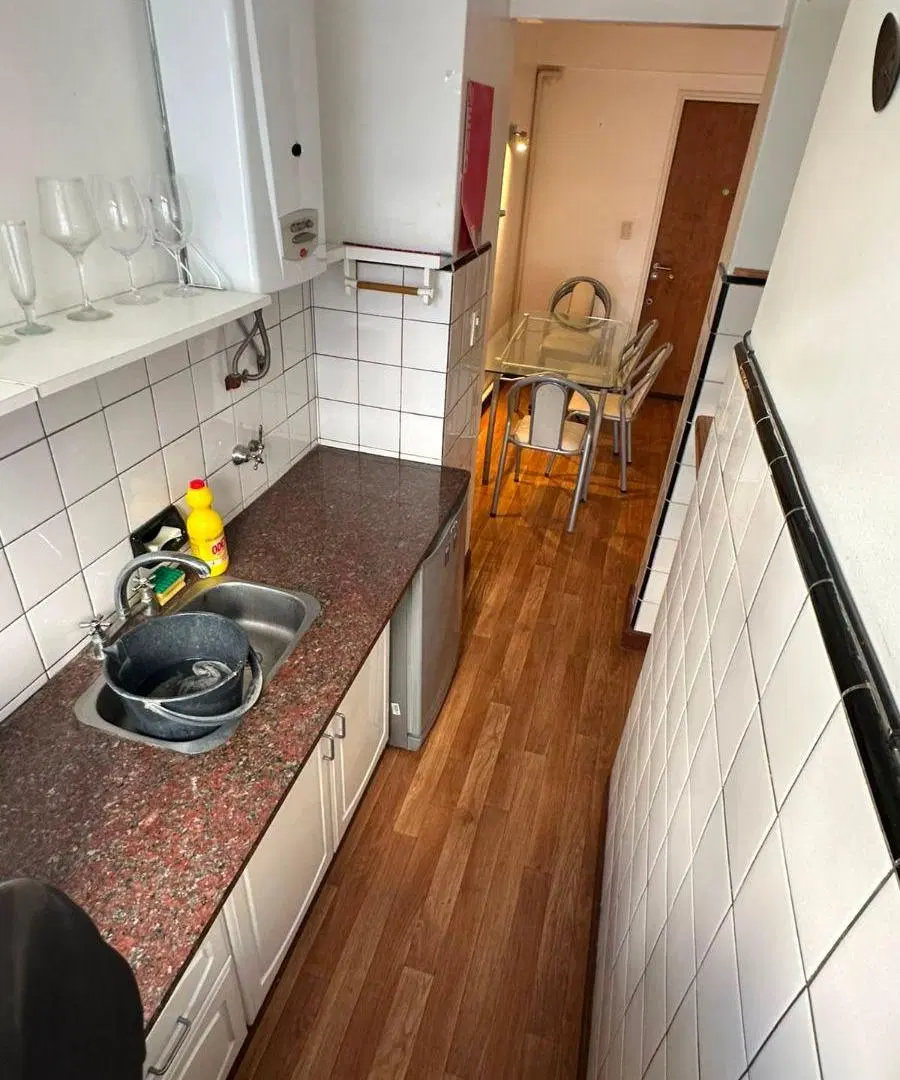 Ambiente y medio a la calle - Zona Güemes (Av Colon 1300) 3
