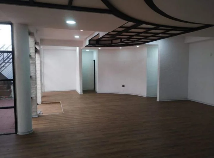 Local comercial renovado a nuevo en pleno Centro de Córdoba 4
