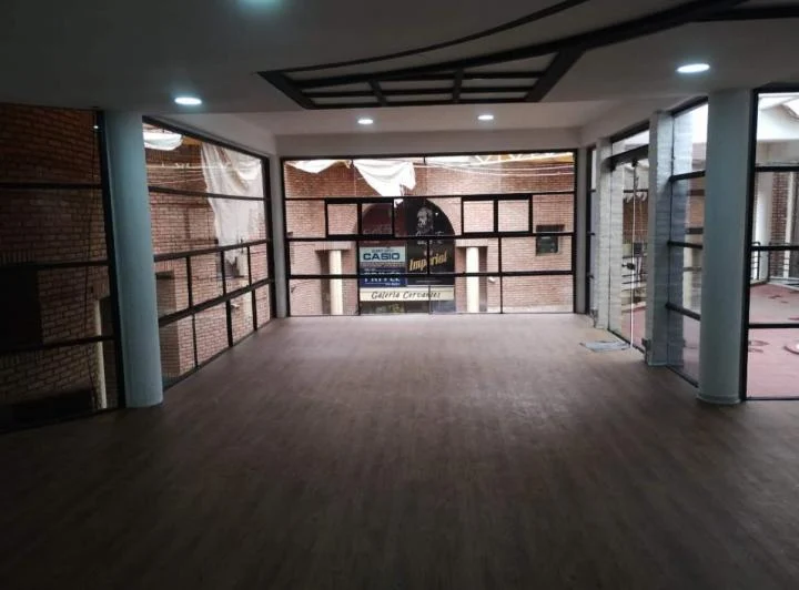 Local comercial renovado a nuevo en pleno Centro de Córdoba 1