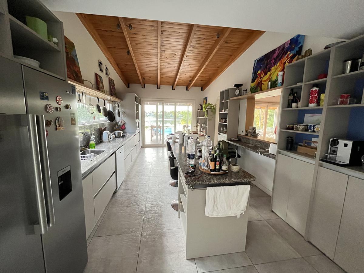 Foto de Alquiler Casa en Altamira al agua, imagen 2