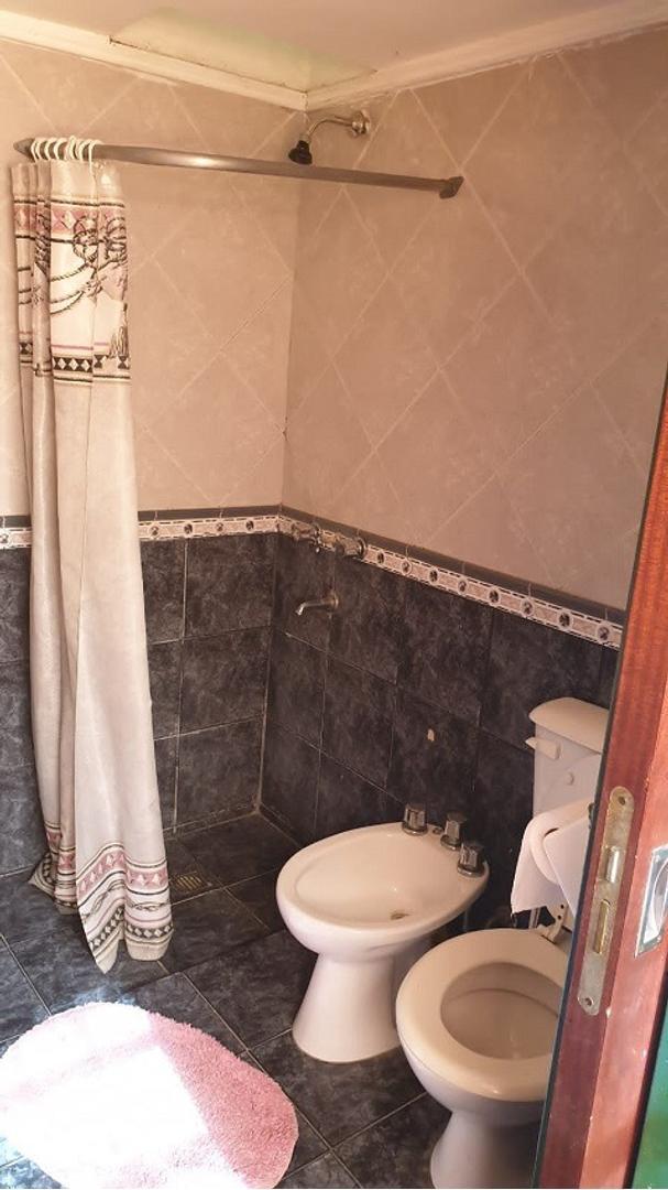 Casa en Venta en V. Los Aromos a Una Cuadra Río Anisacate 4