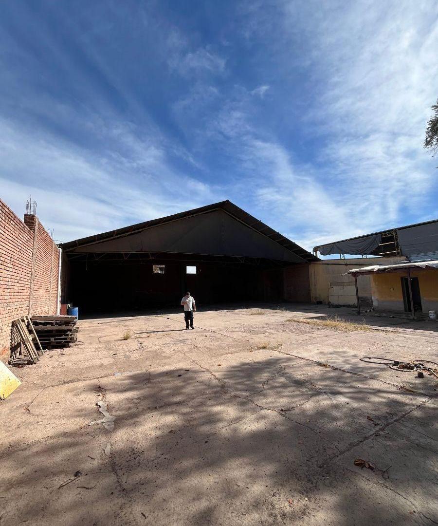 Foto de MAIPÚ CENTRO | 1.100 M² TOTALES | GALPÓN 350 M² | OFERTAS DE CONTADO, imagen 2
