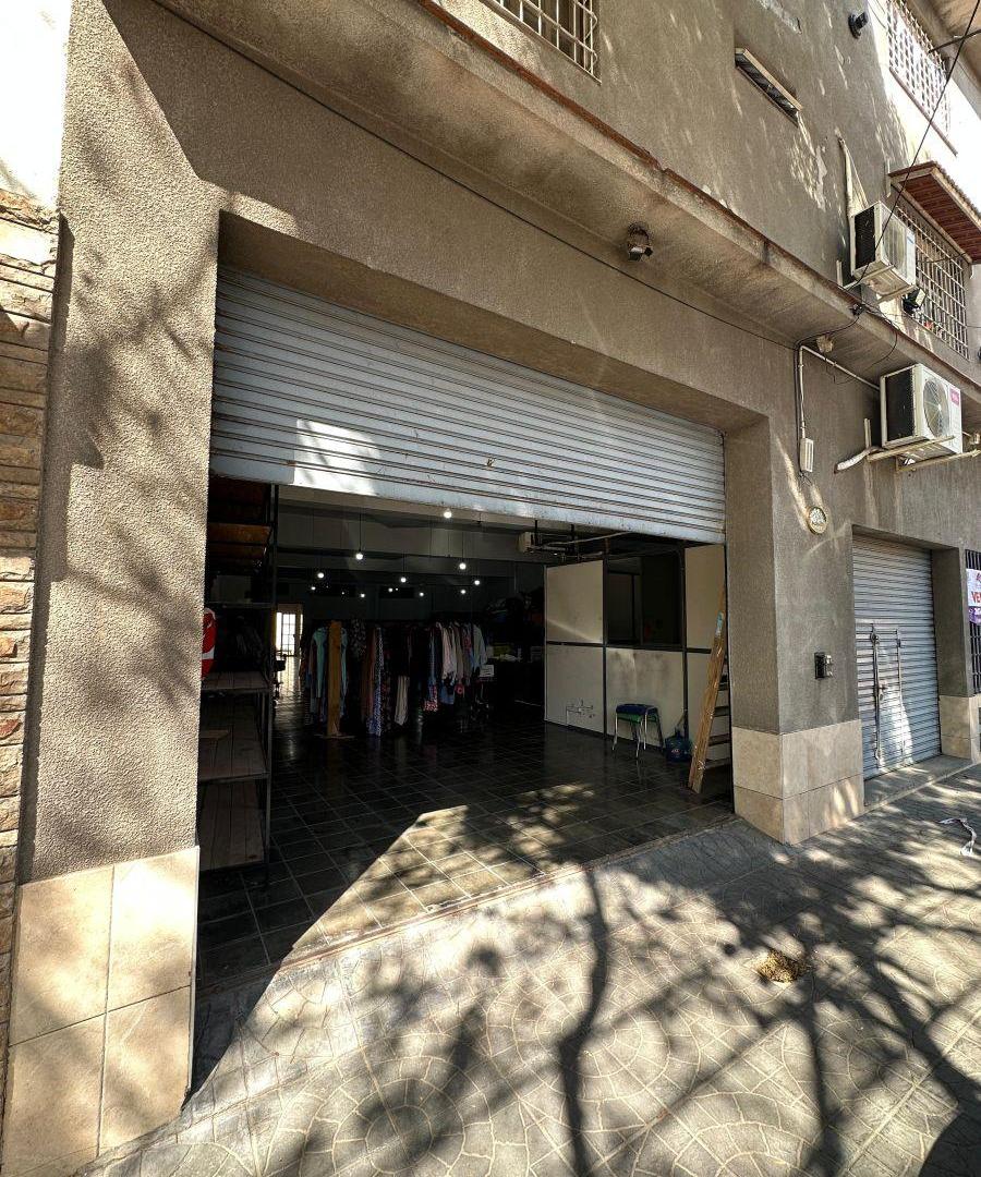 Foto de SALON COMERCIAL DE 295 m² | MENDOZA CIUDAD | IDEAL PARA COMERCIO O, imagen 1