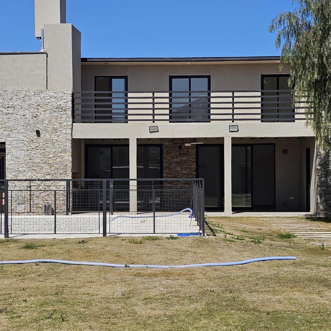 Foto de VENDO CASA FIN DE SEMANA EN BARRIO PINARES DEL CHALLAO, imagen 1