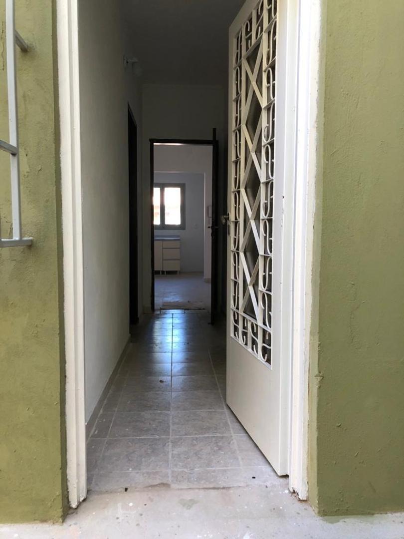 Complejo de Dptos - Cochera - Local en Venta - Santa Fe 2
