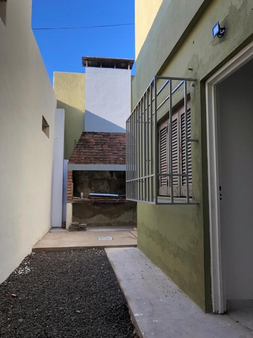 Complejo de Dptos - Cochera - Local en Venta - Santa Fe 3