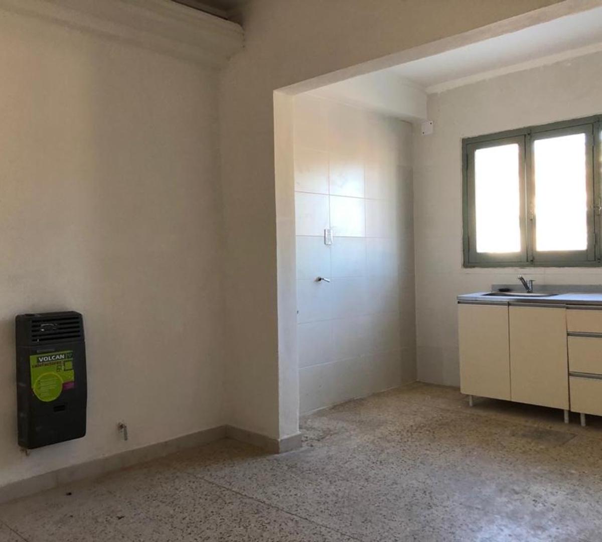 Complejo de Dptos - Cochera - Local en Venta - Santa Fe 1