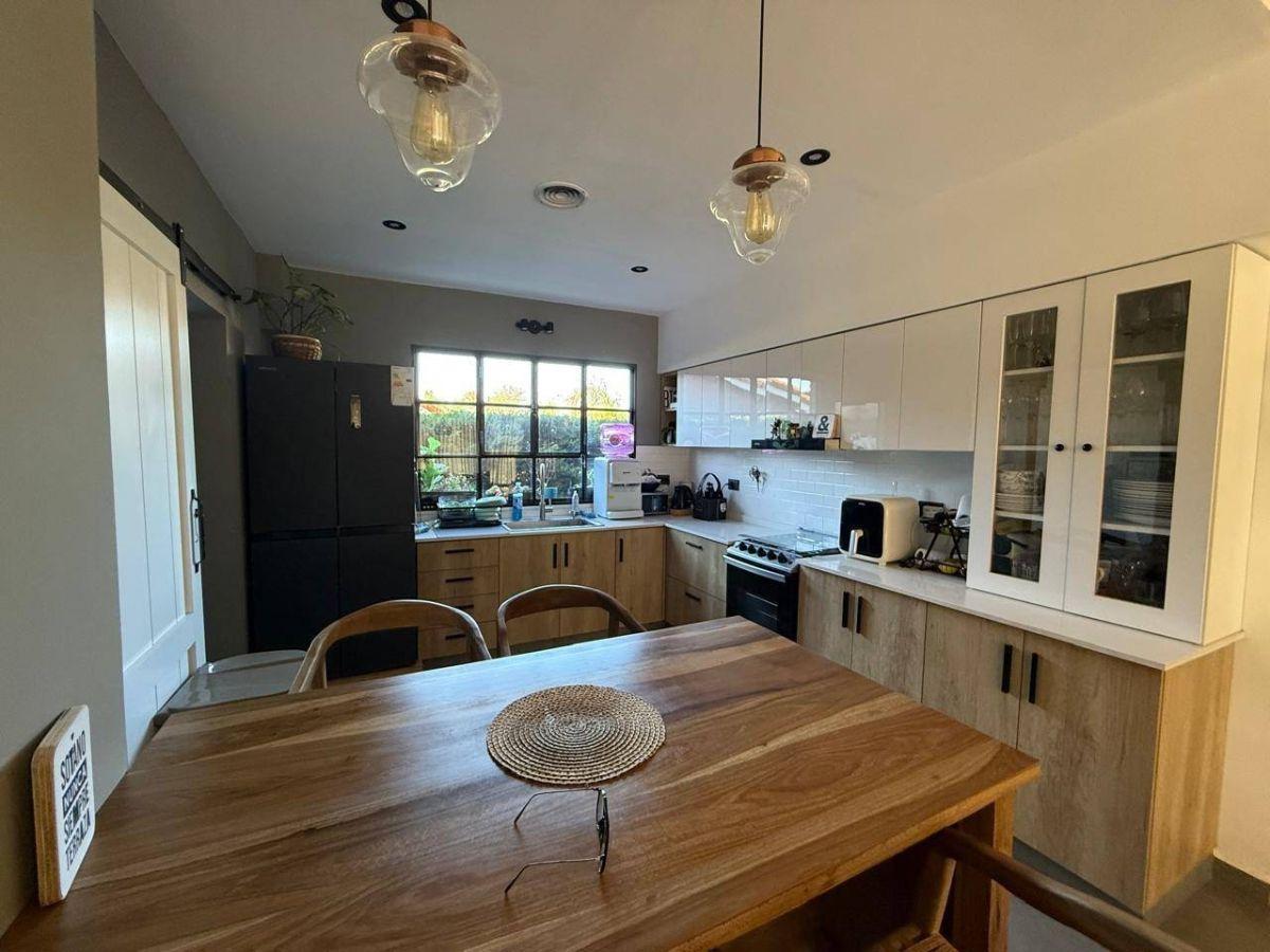 Foto de Casa Moderna de 4 Ambientes en Venta | El Sosiego, Canning, imagen 2