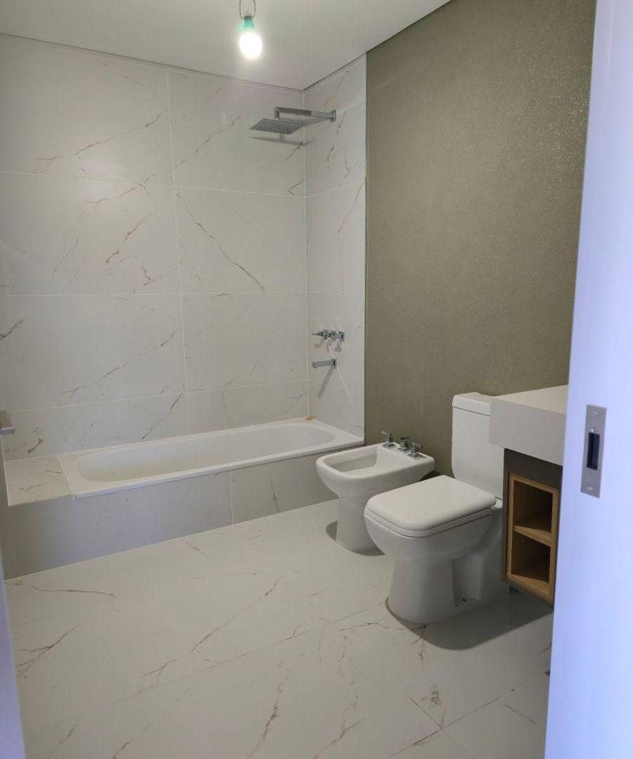 Foto de Casa en Venta en Canning - 5 ambientes con Piscina en Barrio Canning, imagen 4