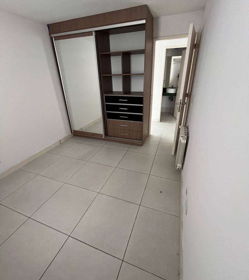 Foto de DEPARTAMENTO EN VENTA LA ROSELLA VALLE ESCONDIDO, imagen 2