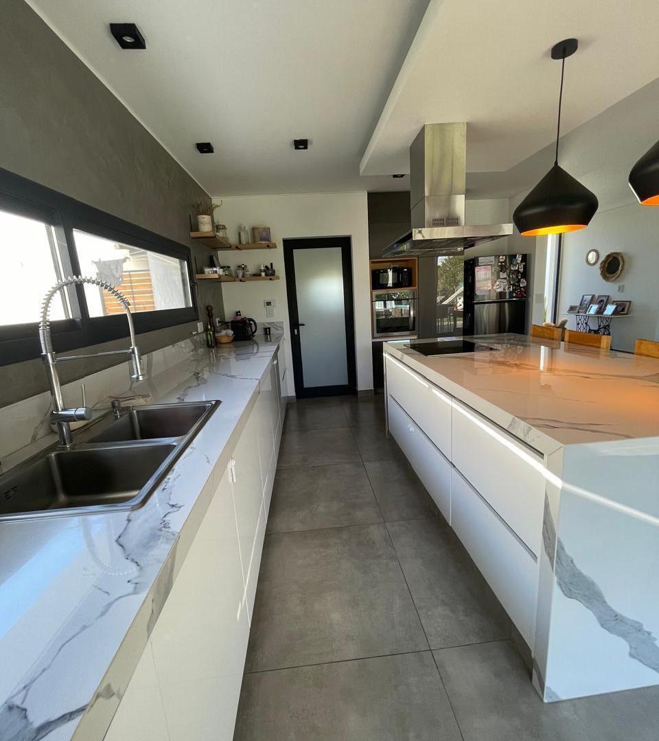 CASA A LA VENTA TEJAS 3 MALAGUEÑO