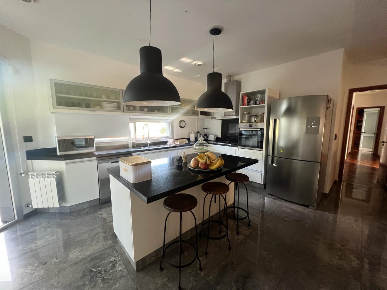 Foto de CASA A LA VENTA COUNTRY LA RUFINA, imagen 2