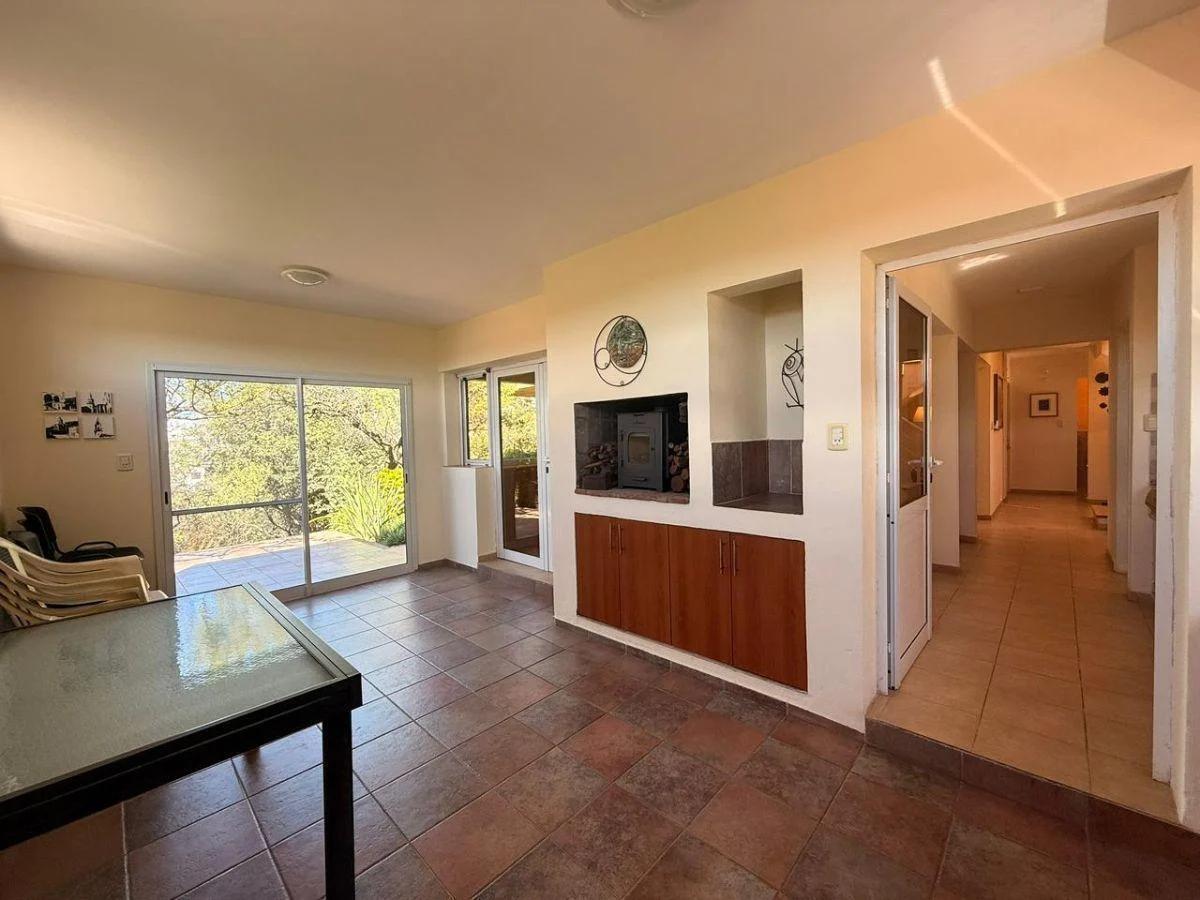 Foto de CASA A LA VENTA COUNTRY CINCO LOMAS, imagen 2