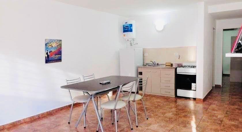 Casa en Venta de 8 Dorm. C/ Cochera en Villa Santa Cruz del Lago 4