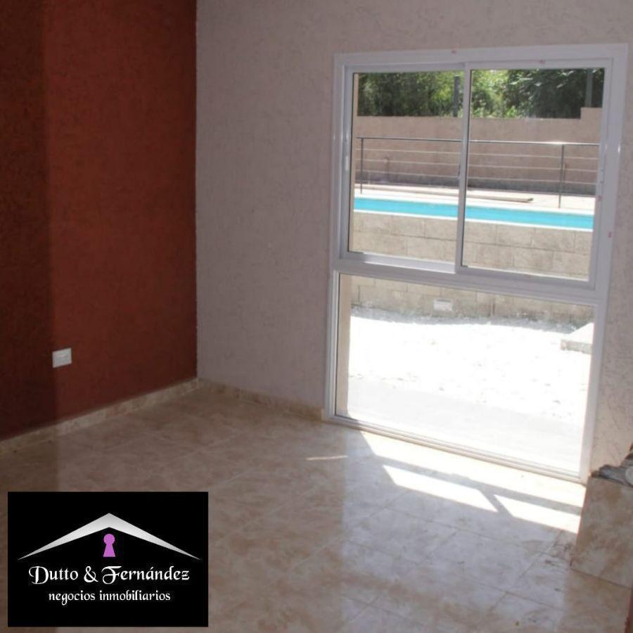 Casa en Venta de 15 Dorm. C/ Cochera en Solares de Las Ensenadas 2