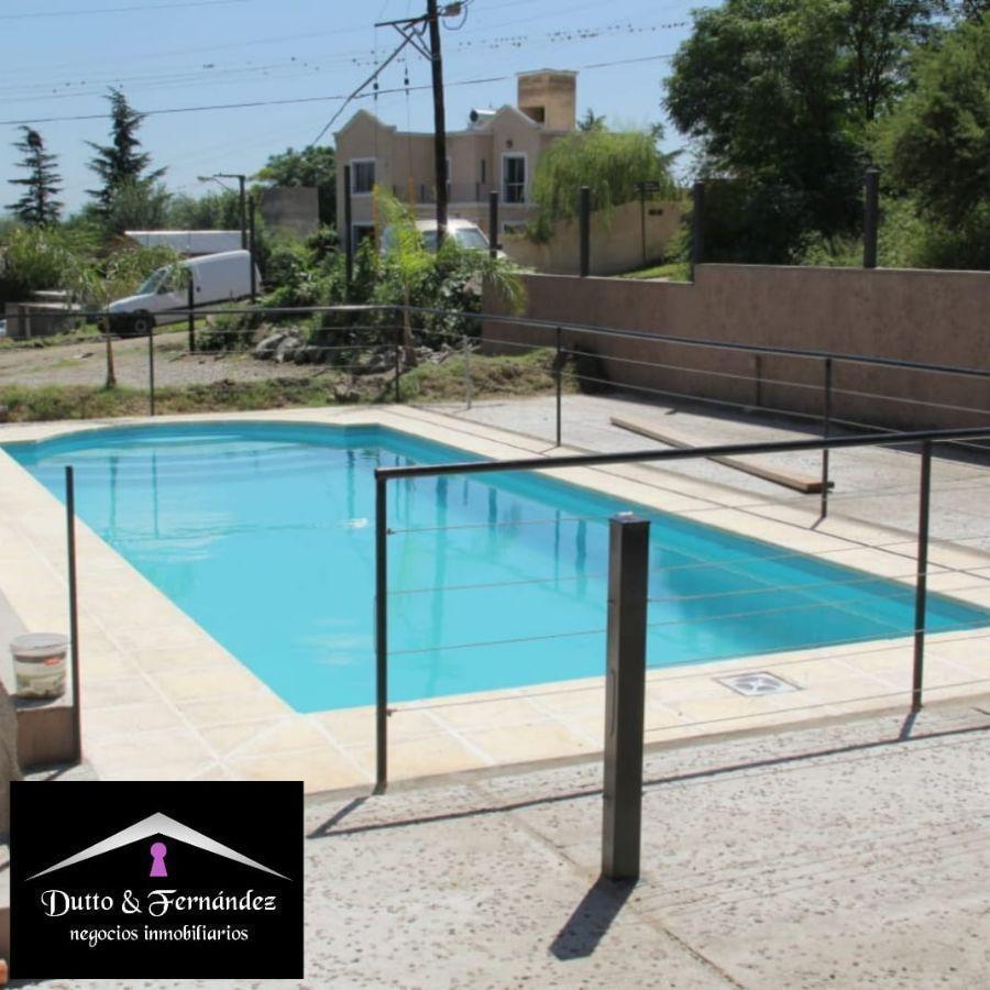 Casa en Venta de 15 Dorm. C/ Cochera en Solares de Las Ensenadas 1