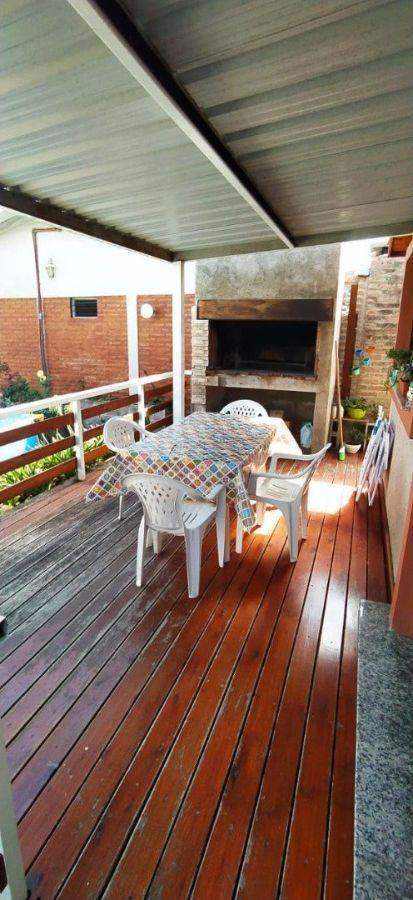 Casa en Venta de 2 Dorm. C/ Cochera en Tanti 5