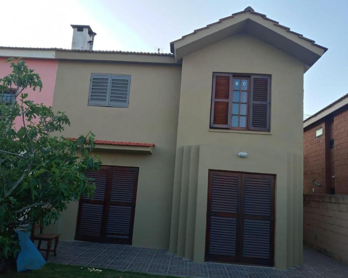 Dúplex en Venta de 3 Dorm. C/ Cochera en Santa Rita 3