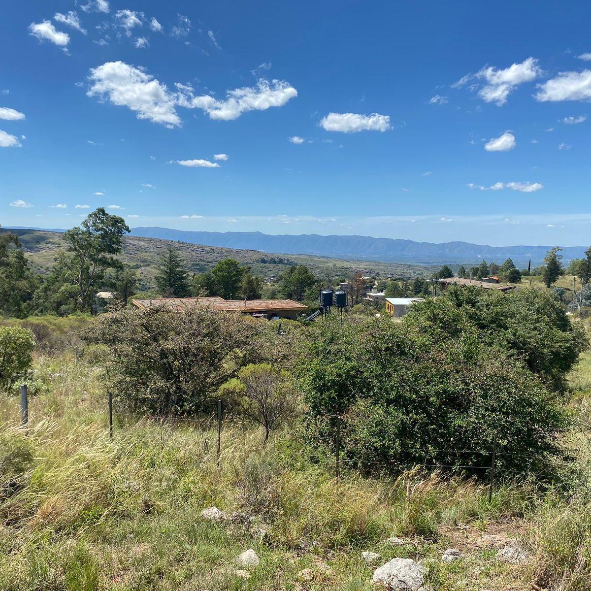 Se Vende Terreno en Tanti Lomas de 800 m² 1