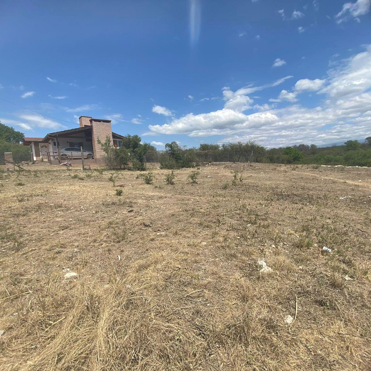 Se Vende Terreno en Santa Monica - Calamuchita 1
