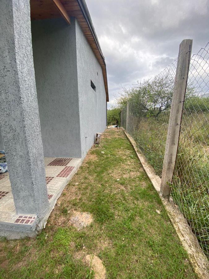 Casa en Venta de 3 Dorm. C/ Cochera en Estancia Vieja 2