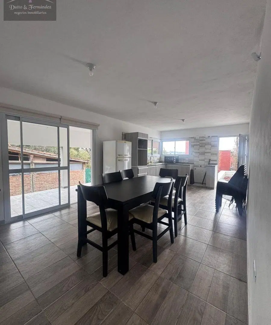 Casa en venta amoblada en Villa Parque Siquiman 5