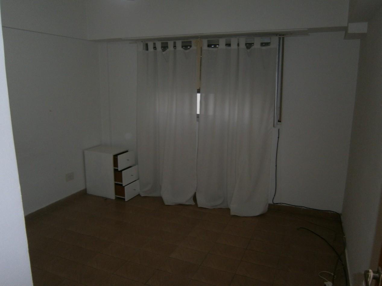Foto de Alquiler 24 meses 2 ambientes externo La Perla, imagen 3