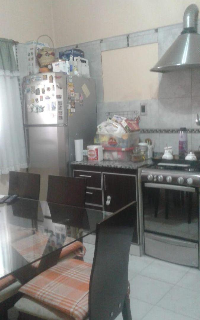 Foto de Departamento de 57 m² con 2 dormitorios en alquiler en Lanús, imagen 4