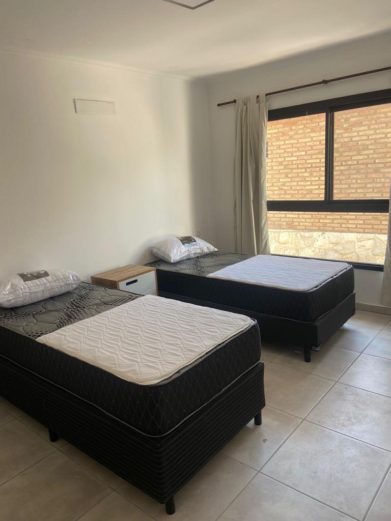 Hermoso Duplex 3 Amb a Estrenar Amoblados, con Cochera. Barrio "Los Algarrobos" 3