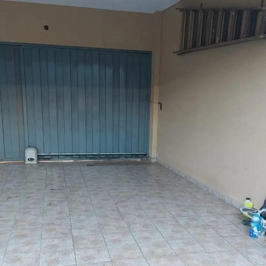 Depto 3 Ambientes con Cochera Cubierta, Dependencia de Servicio y Patio 4