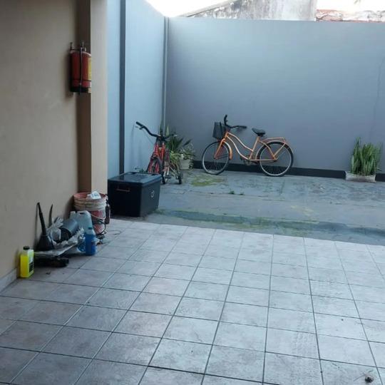 Depto 3 Ambientes con Cochera Cubierta, Dependencia de Servicio y Patio 1