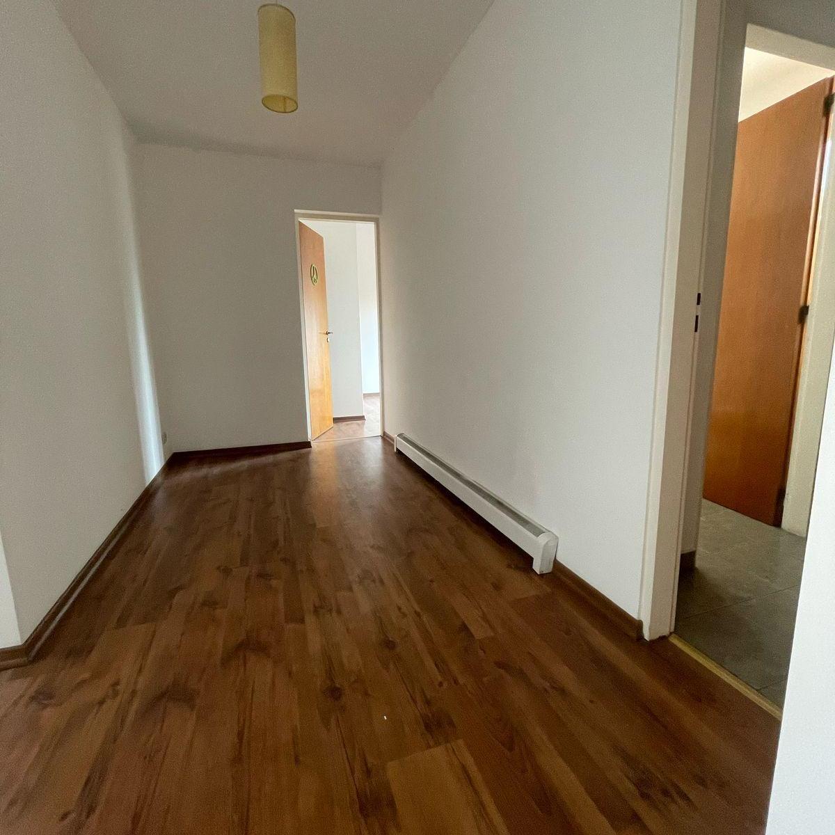 Casa 5 ambientes en barrio privado. Barrio La barra village