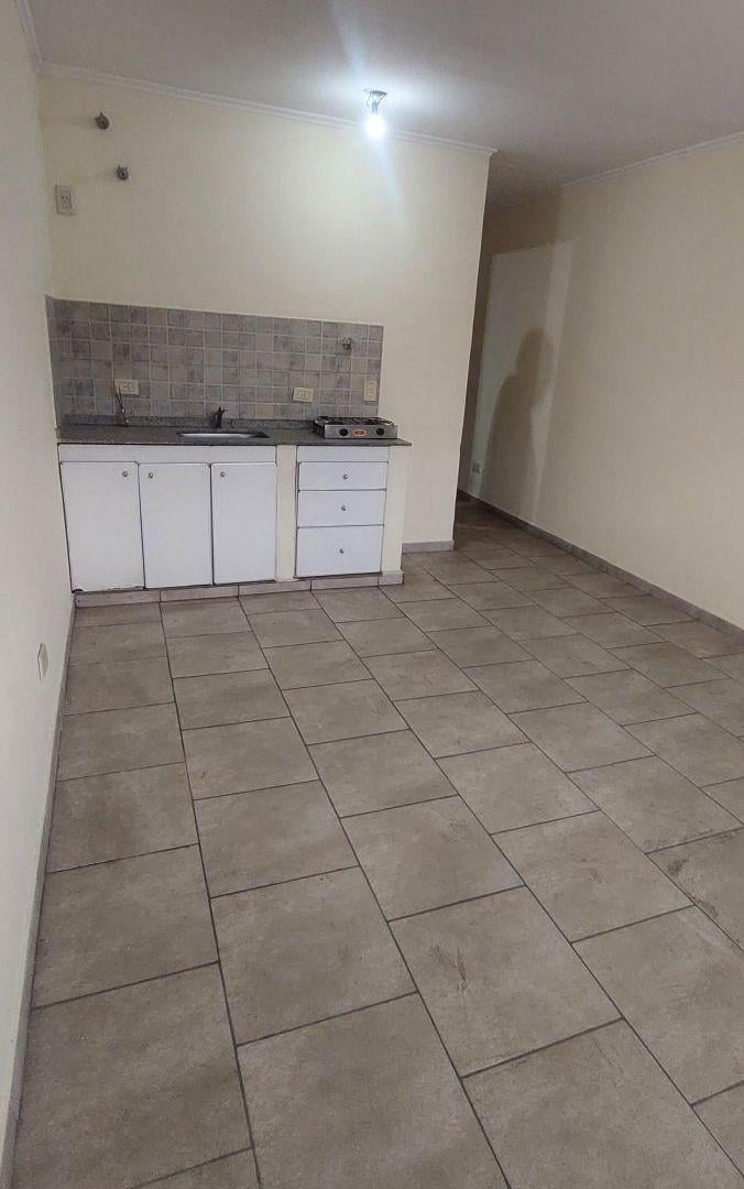 Foto de Departamento monoambiente. Sin expensas y servicios incluidos !!!, imagen 1
