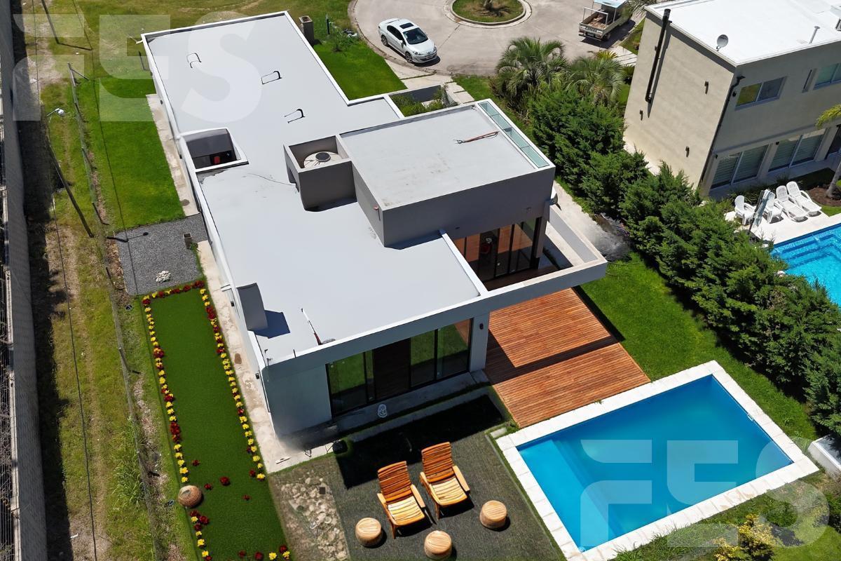 Casa en Venta en Lagos de Canning