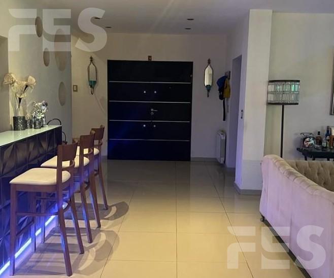 Foto de CASA 6 AMB A LA VENTA - PISCINA Y FONDO AL GOLF ST THOMAS ESTE CANNING, imagen 3