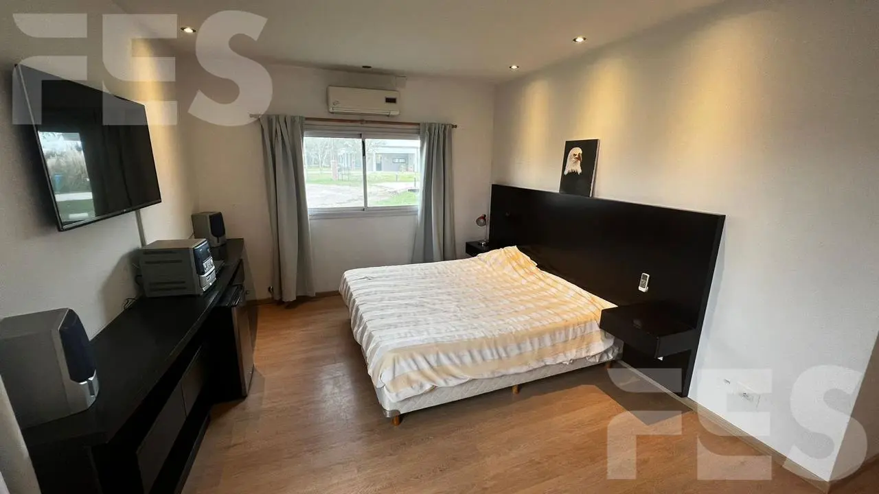 ALQUILER CASA 4 AMB CON PISCINA - Barrio Fincas de San Vicente SPORTING 1