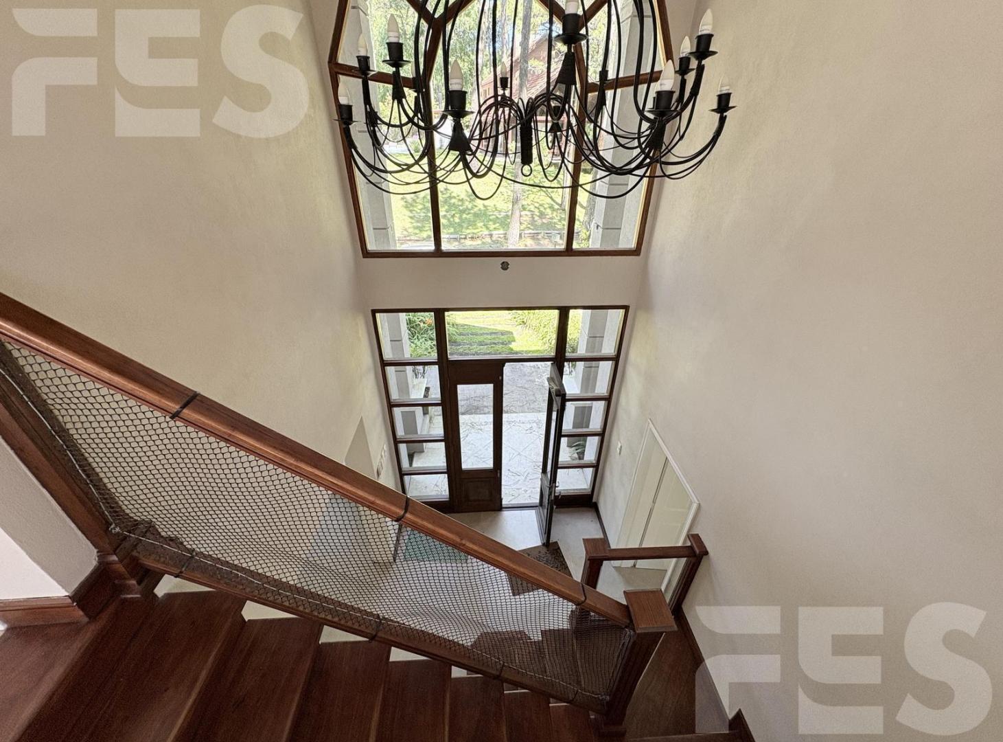 Casa en Venta - alquiler temporario con pileta - en Carilo Apto Credito Excelente Oportunidad -