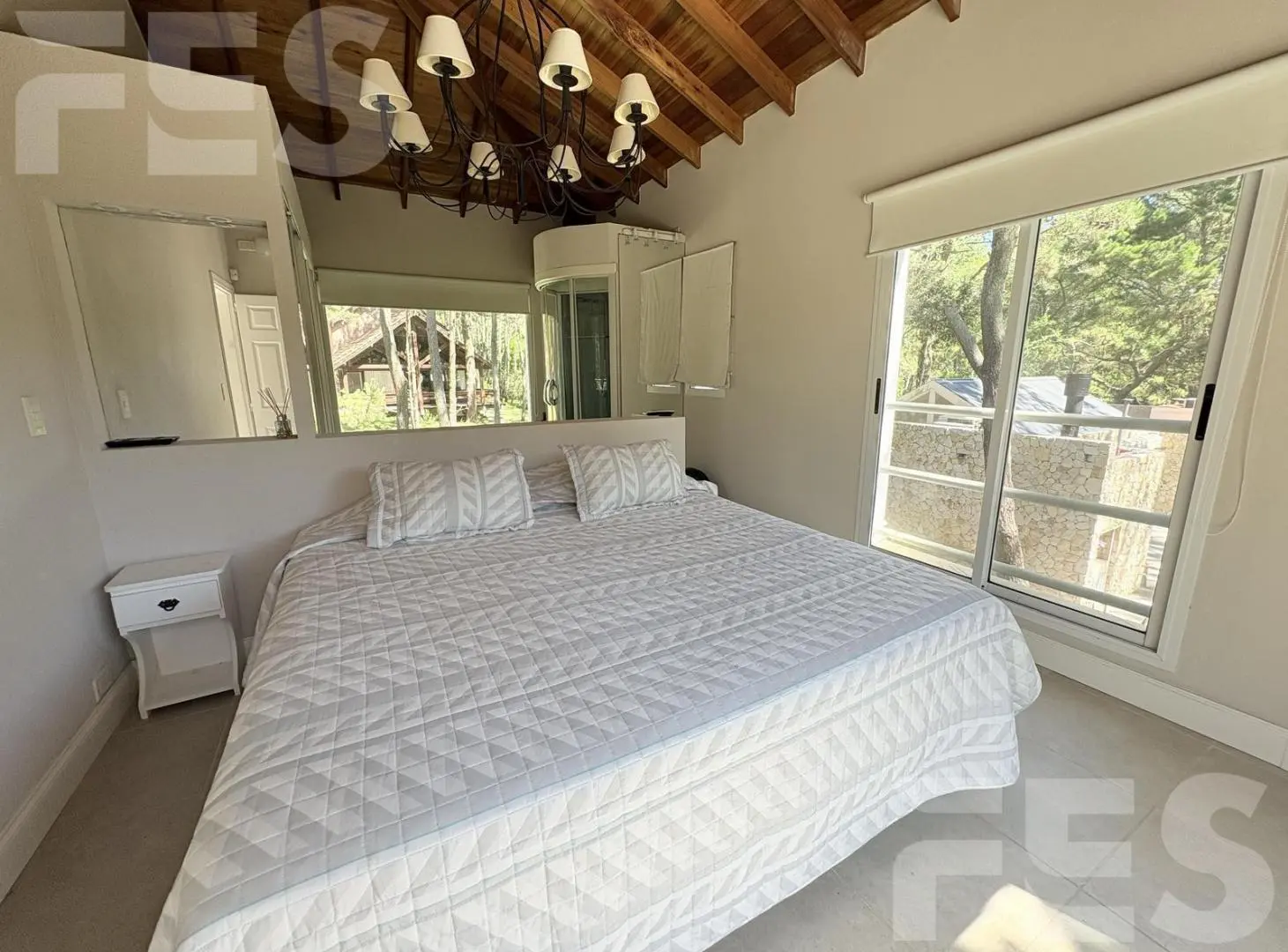 Casa en Venta - alquiler temporario con pileta - en Carilo Apto Credito Excelente Oportunidad - 4