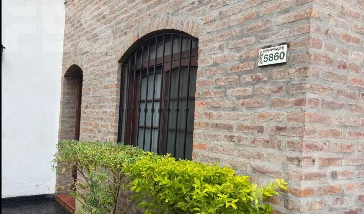 CASA A LA  VENTA 4 AMB. JARDIN APTA CREDITO. LUGANO 4