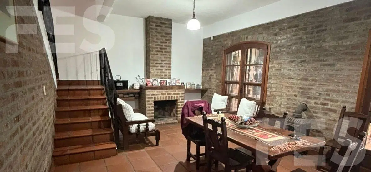 CASA A LA  VENTA 4 AMB. JARDIN APTA CREDITO. LUGANO 5