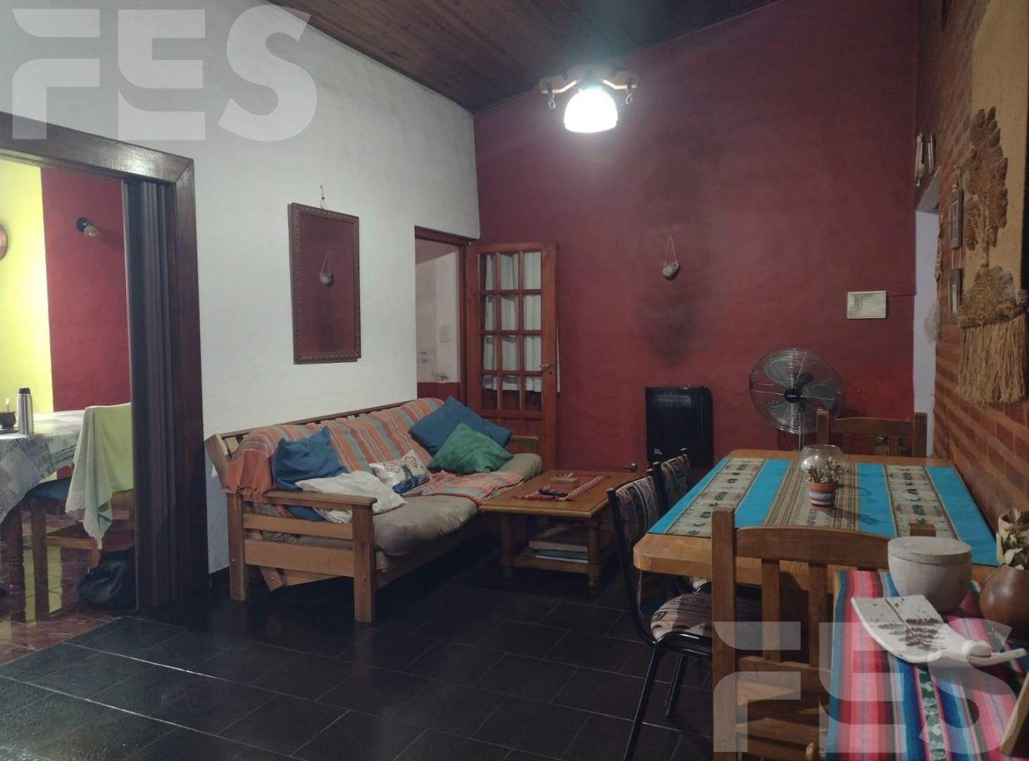 Foto de Casa en venta de 4 ambientes con piscina, San Antonio de Padua, Merlo, imagen 1